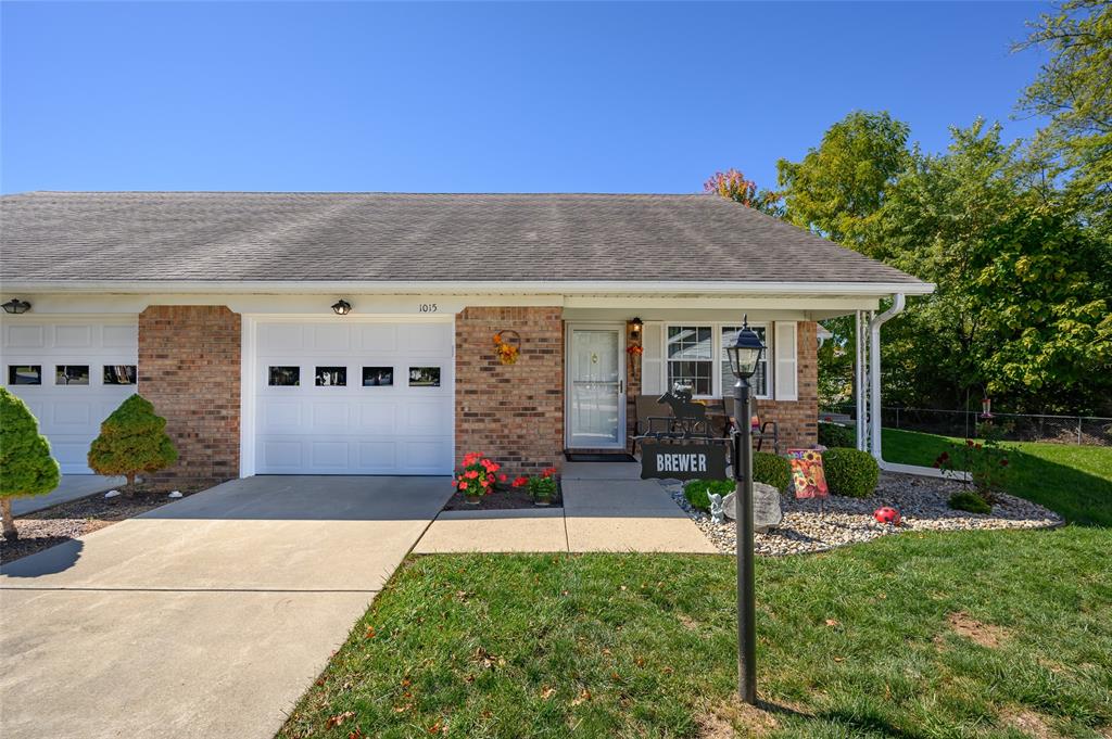 1015 Ina Circle Franklin, IN 46131 - Photo 2 of 35 Gallery Image 2