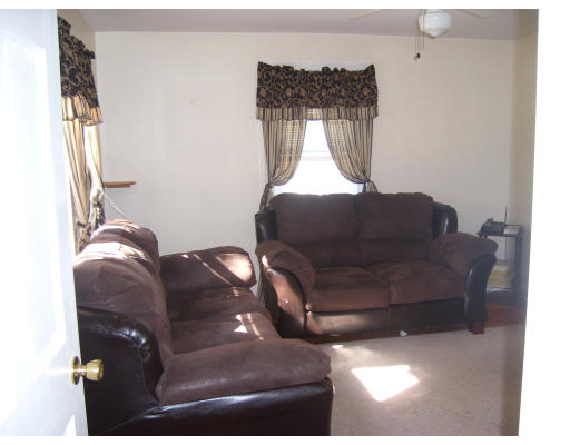 3 Arnold Road Stoneham, MA 02180 - Photo 8 of 11 Gallery Image 8