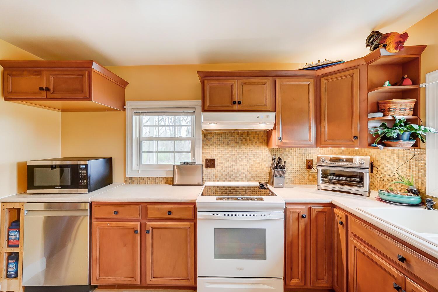 4861 Mumper Road Springfield, OH 45502 - Photo 19 of 43 kitchen space