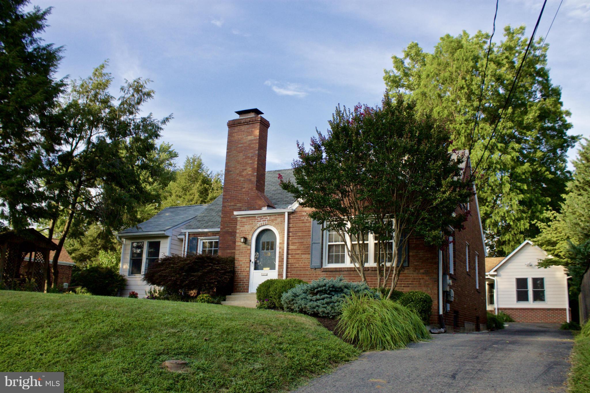 9213 Bradford Road Silver Spring, MD 20901 - Photo 1 of 30 Exterior (Front)