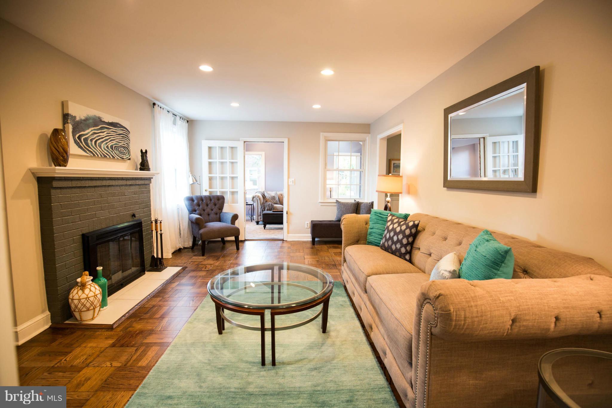 9213 Bradford Road Silver Spring, MD 20901 - Photo 4 of 30 Living Room