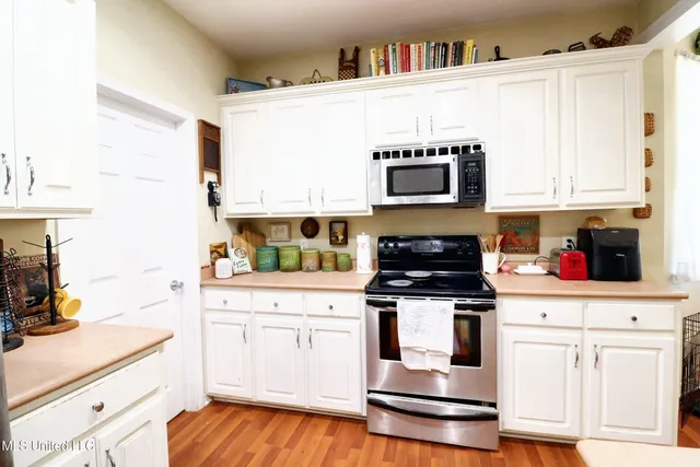 $240,000 | 26 Harvey Burks Road, Picayune, MS 39466