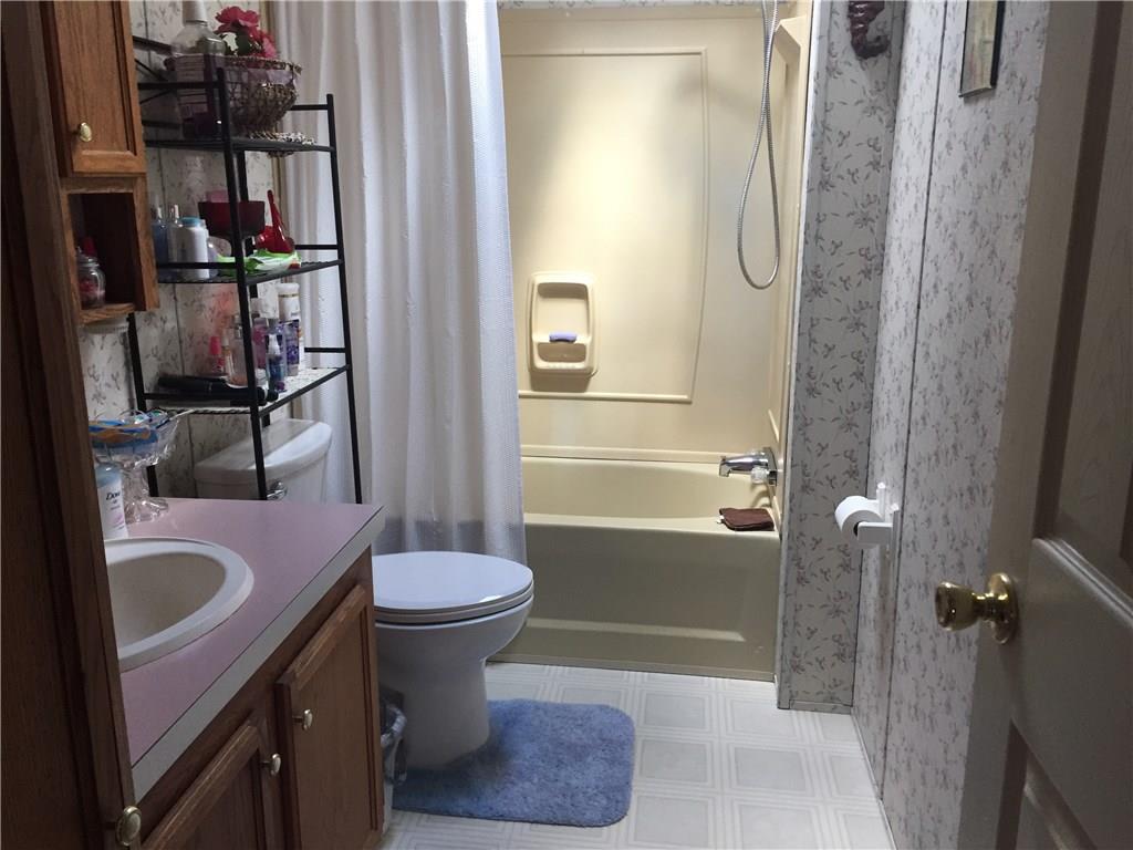 145 Beagle Club Road Washington, PA 15301 - Photo 16 of 21 Second bathroom