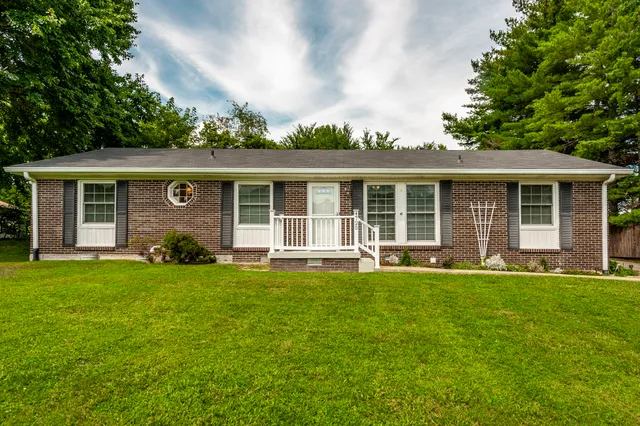 $279,900 | 4725 Austin Peay Highway, Westmoreland, TN 37186