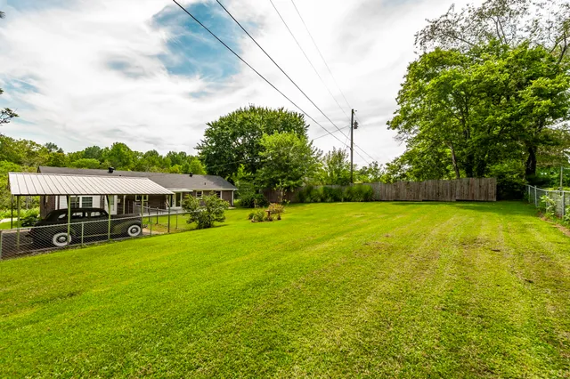 $279,900 | 4725 Austin Peay Highway, Westmoreland, TN 37186