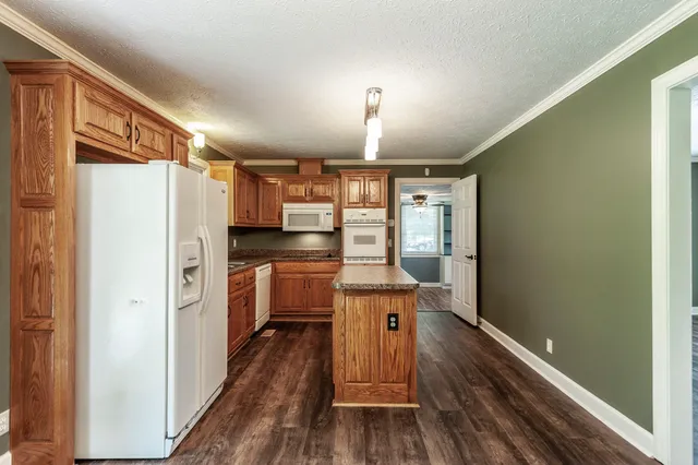 $279,900 | 4725 Austin Peay Highway, Westmoreland, TN 37186