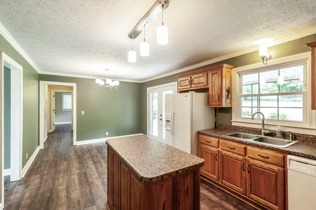 $279,900 | 4725 Austin Peay Highway, Westmoreland, TN 37186