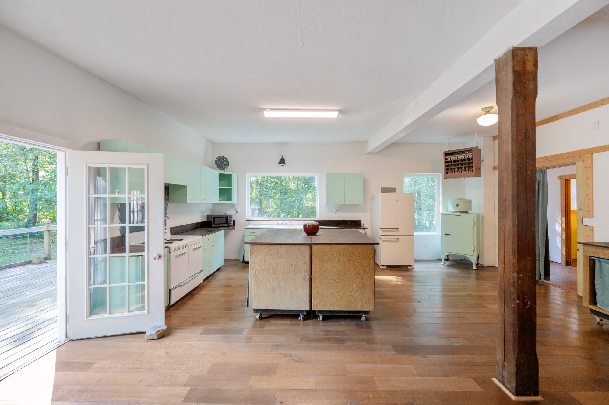 1035 Beacon Road Parsons, TN 38363 - Photo 12 of 70