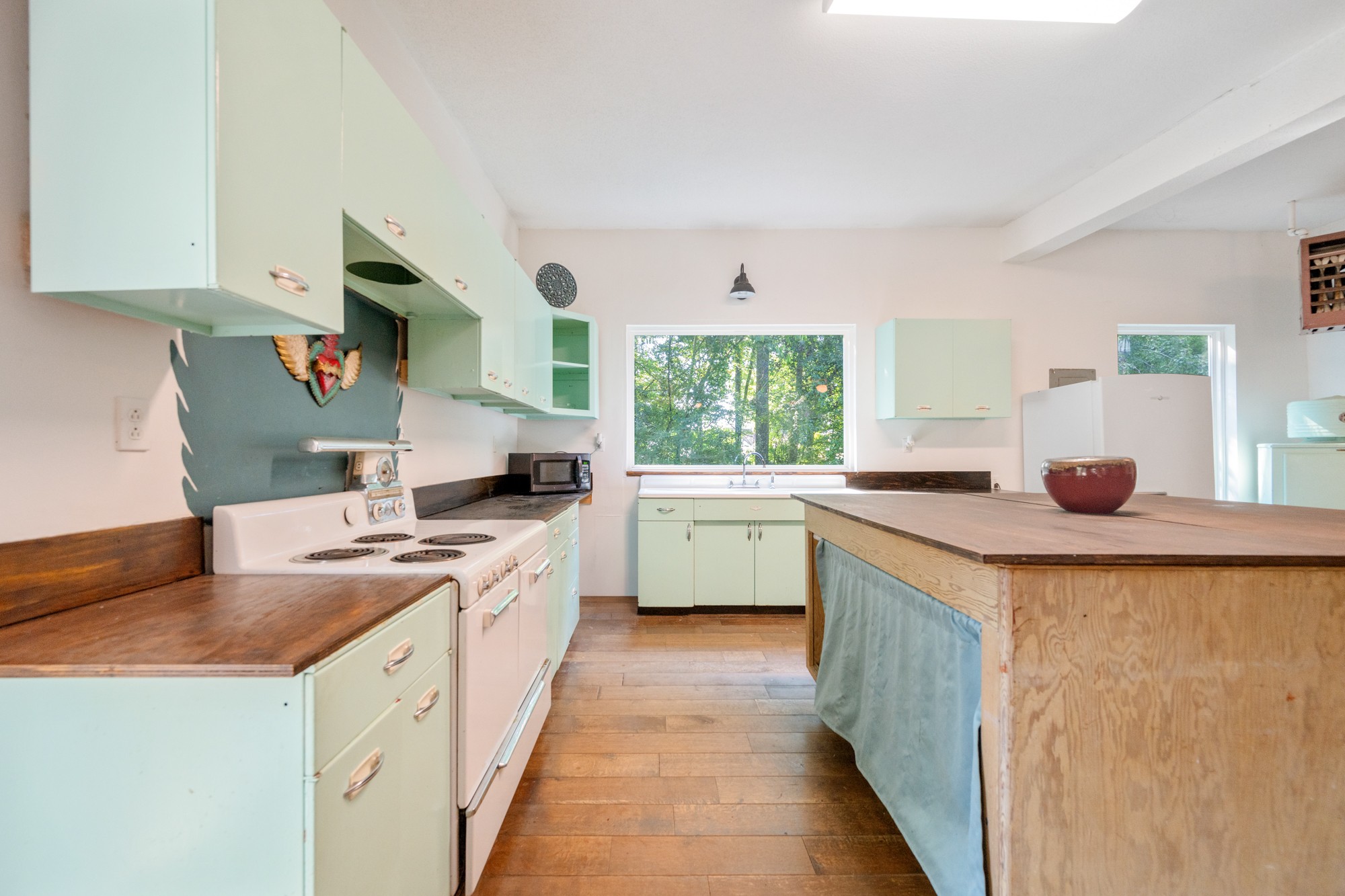 1035 Beacon Road Parsons, TN 38363 - Photo 16 of 70