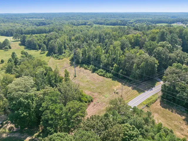 $478,500 | 1035 Beacon Road, Parsons, TN 38363