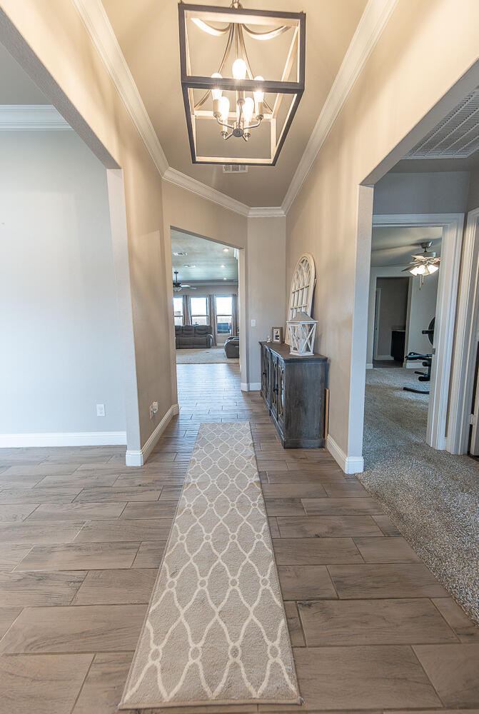 7331 99th Street Lubbock, TX 79424 - Photo 6 of 28 2L9A0232-2