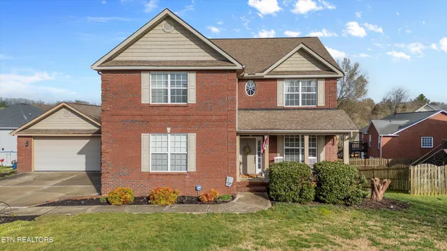 $662,000 | 628 West Glenview Drive, Lenoir City, TN 37771