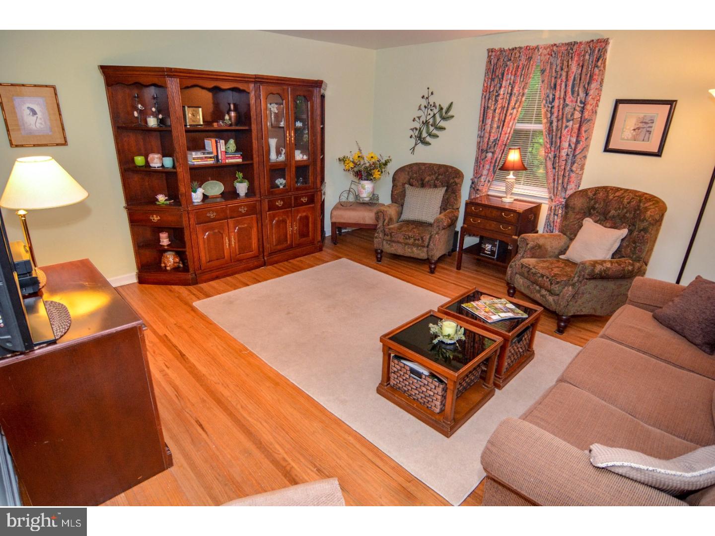 374 Madison Road Springfield, PA 19064 - Photo 2 of 22