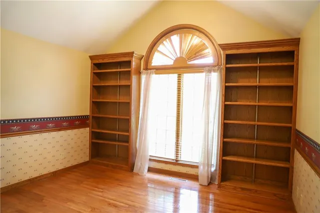 $289,900 | 1203 East Quincy Street, Pittsburg, KS 66762