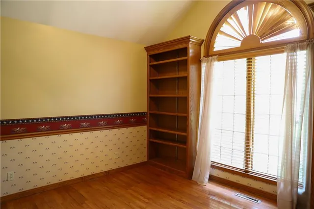 $289,900 | 1203 East Quincy Street, Pittsburg, KS 66762