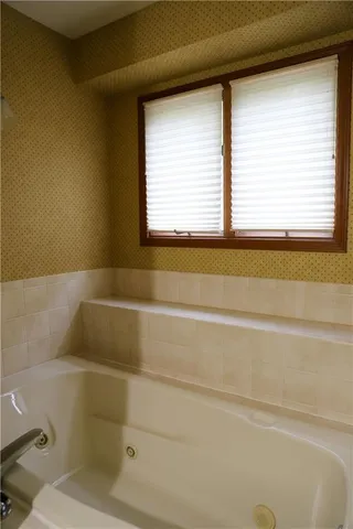 $299,900 | 1203 East Quincy Street, Pittsburg, KS 66762