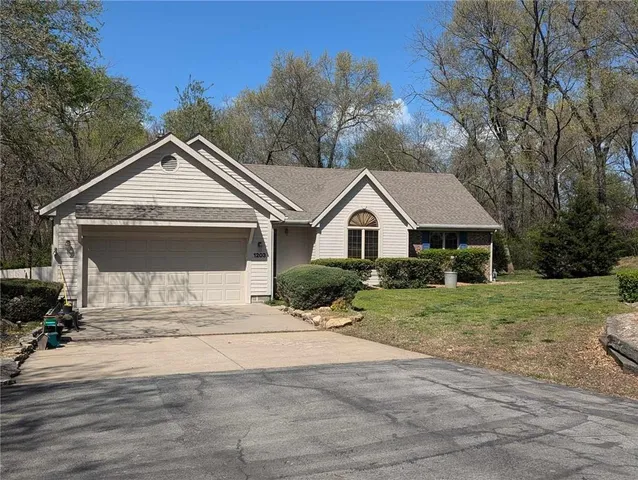 $299,900 | 1203 East Quincy Street, Pittsburg, KS 66762
