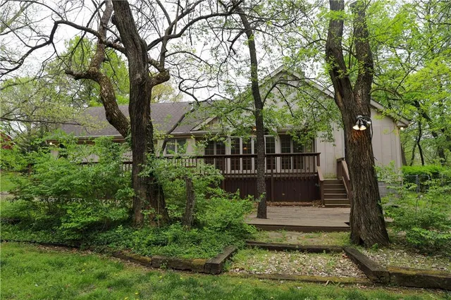 $299,900 | 1203 East Quincy Street, Pittsburg, KS 66762