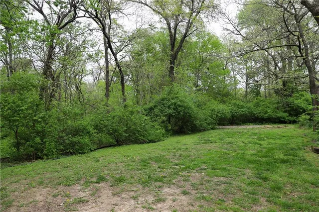 $299,900 | 1203 East Quincy Street, Pittsburg, KS 66762