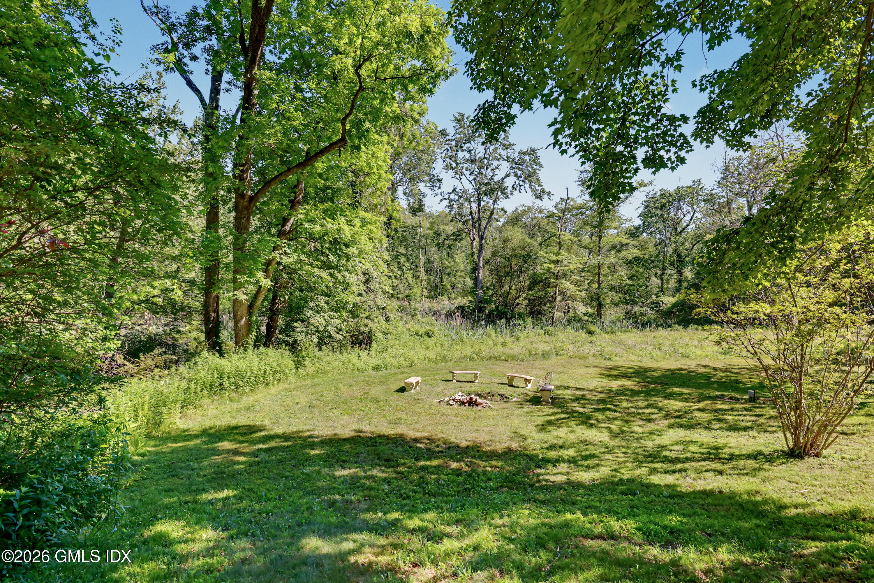 84 Hunting Ridge Road Greenwich, CT 06831 - Photo 35 of 37 Yard