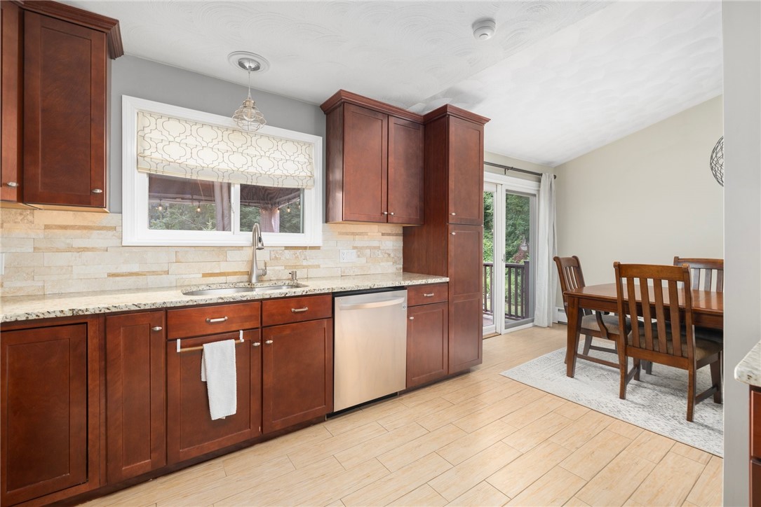 124 Swan Road Smithfield, RI 02917 - Photo 8 of 26