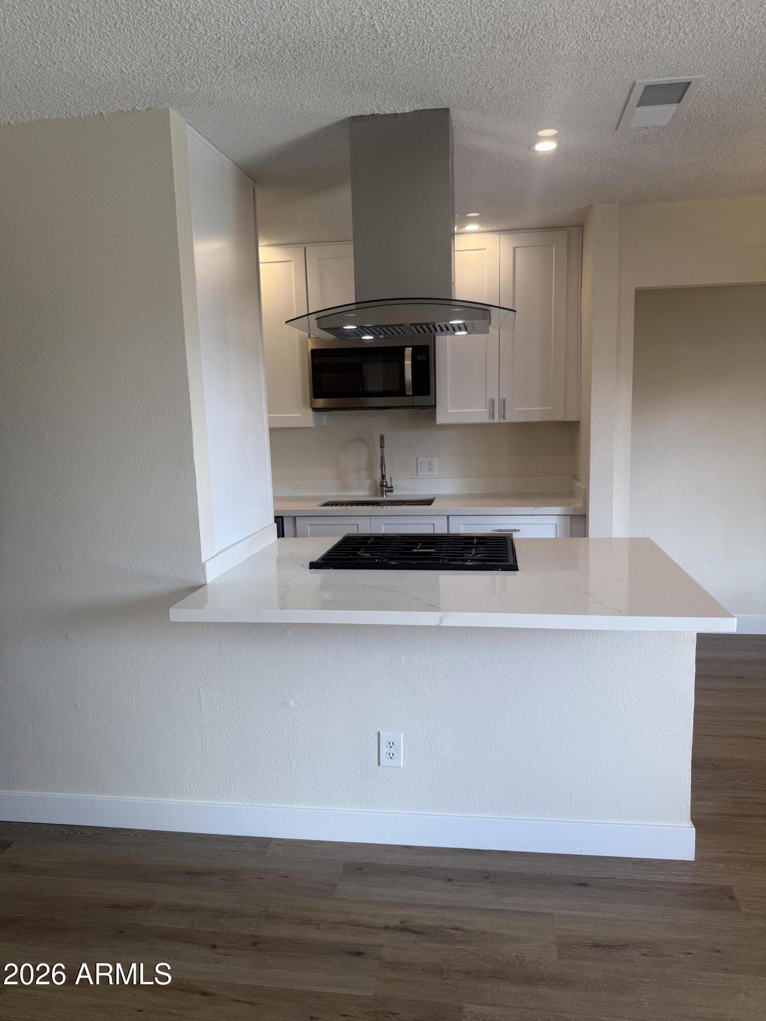 1622 East Campbell Avenue, Unit R Phoenix, AZ 85016 - Photo 3 of 22 1622 East Campbell Kitchen 4