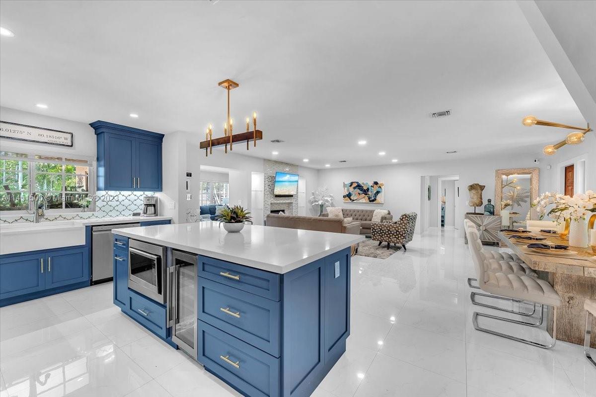 4103 Polk Street Hollywood, FL 33021 - Photo 6 of 55