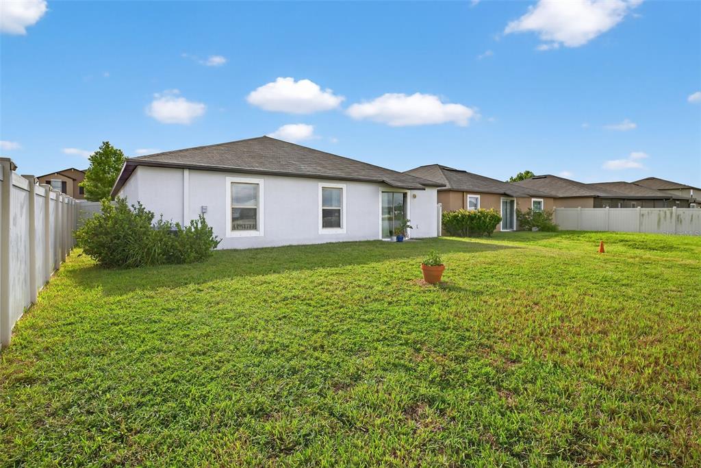 9645 Lemon Drop Loop Ruskin, FL 33573 - Photo 37 of 49 Gallery Image 37