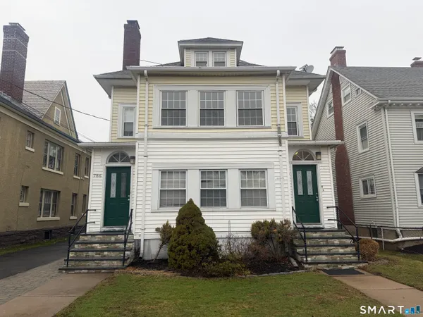 $2,400 | 786 Farmington Avenue, West Hartford, CT 06119