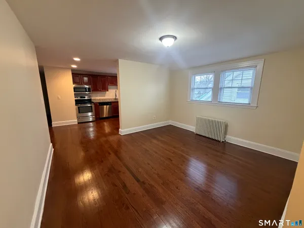 $2,400 | 786 Farmington Avenue, West Hartford, CT 06119