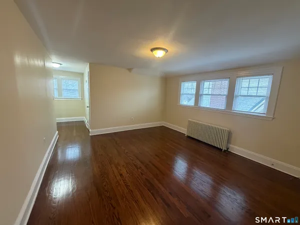 $2,400 | 786 Farmington Avenue, West Hartford, CT 06119