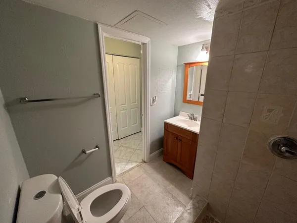 $1,900 | 6031 10th Avenue North, Unit 118, Greenacres, FL 33463