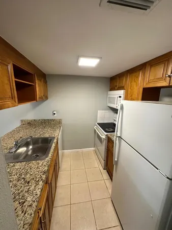 $1,900 | 6031 10th Avenue North, Unit 118, Greenacres, FL 33463