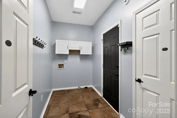 a view of walk in closet