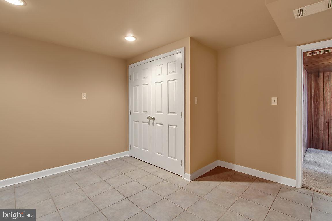 2446 Opal Road York, PA 17408 - Photo 20 of 27 Gallery Image 20