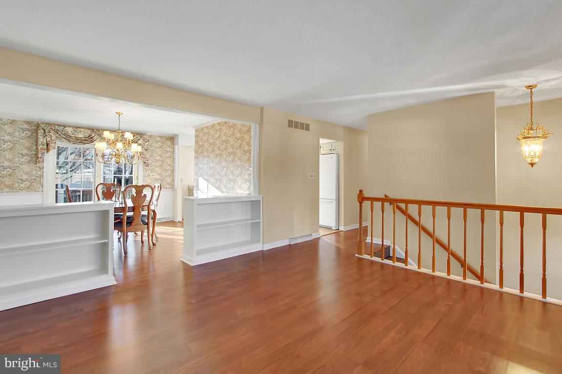 2446 Opal Road York, PA 17408 - Photo 3 of 27 Gallery Image 3