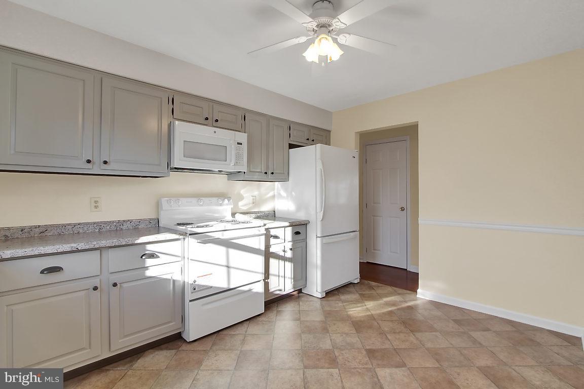 2446 Opal Road York, PA 17408 - Photo 7 of 27 Gallery Image 7