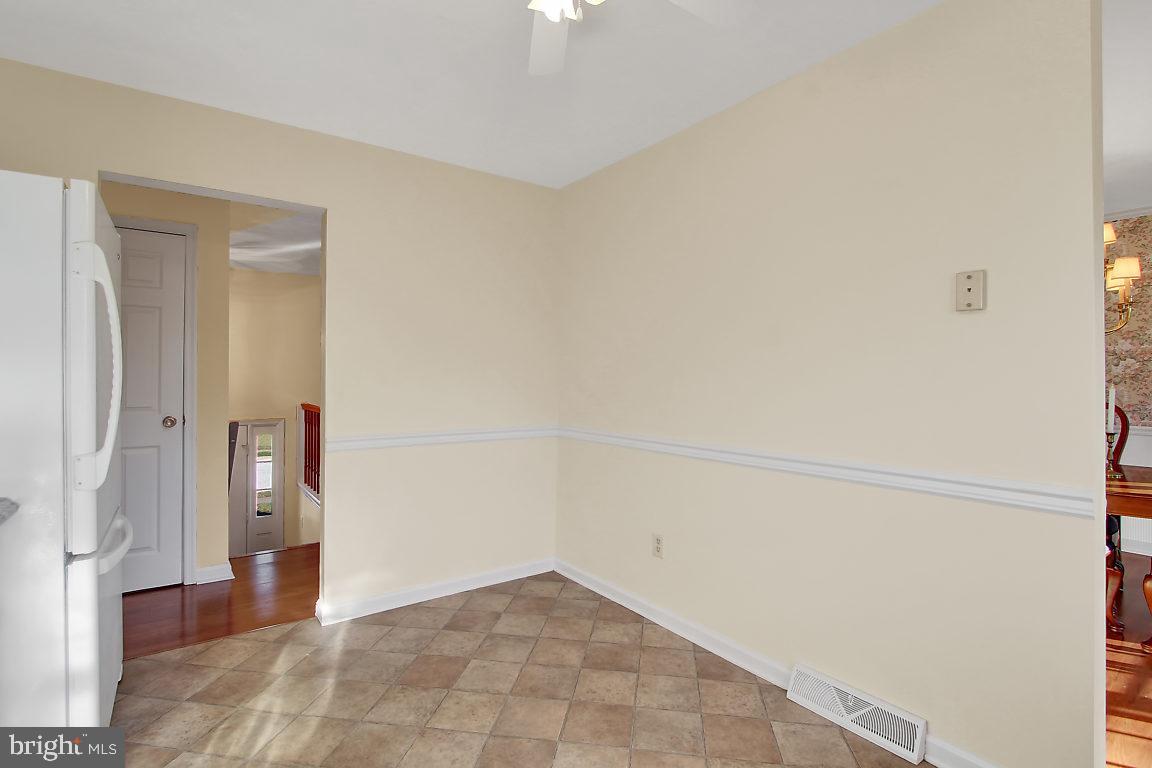 2446 Opal Road York, PA 17408 - Photo 9 of 27 Gallery Image 9