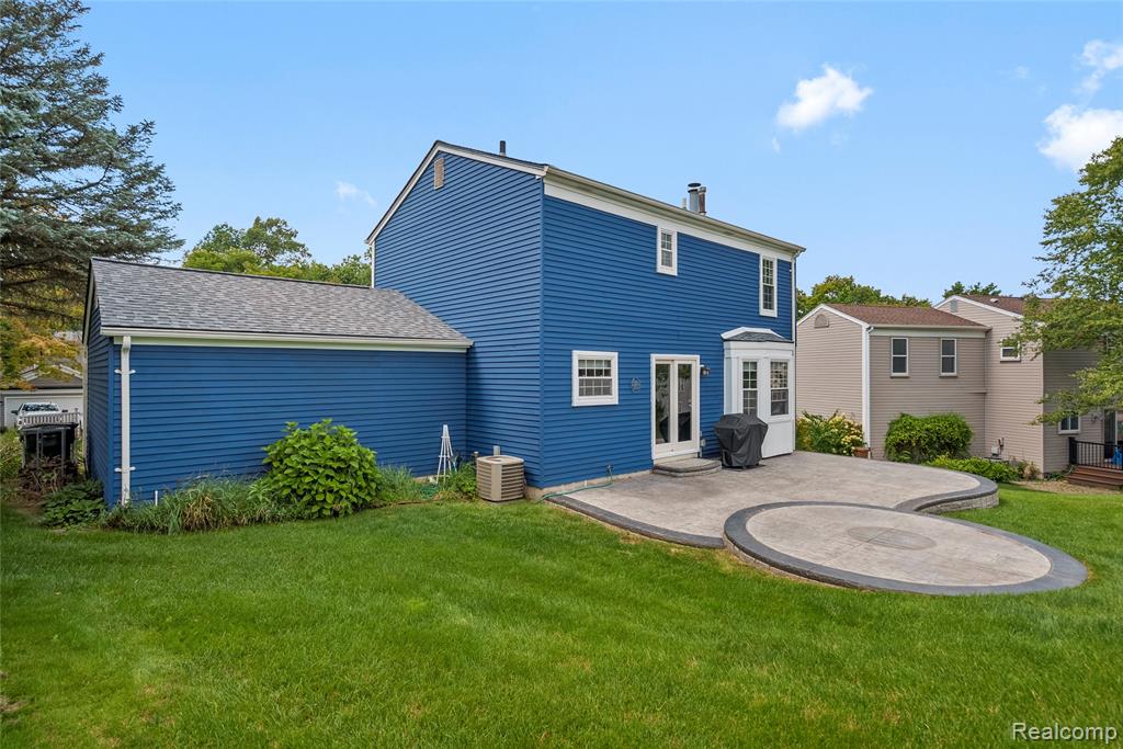 234 Whitney Drive Rochester Hills, MI 48307 - Photo 22 of 26