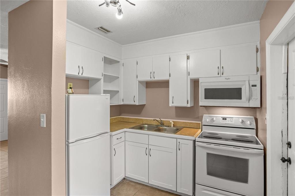 2152 Northeast 3rd Street Ocala, FL 34470 - Photo 4 of 13