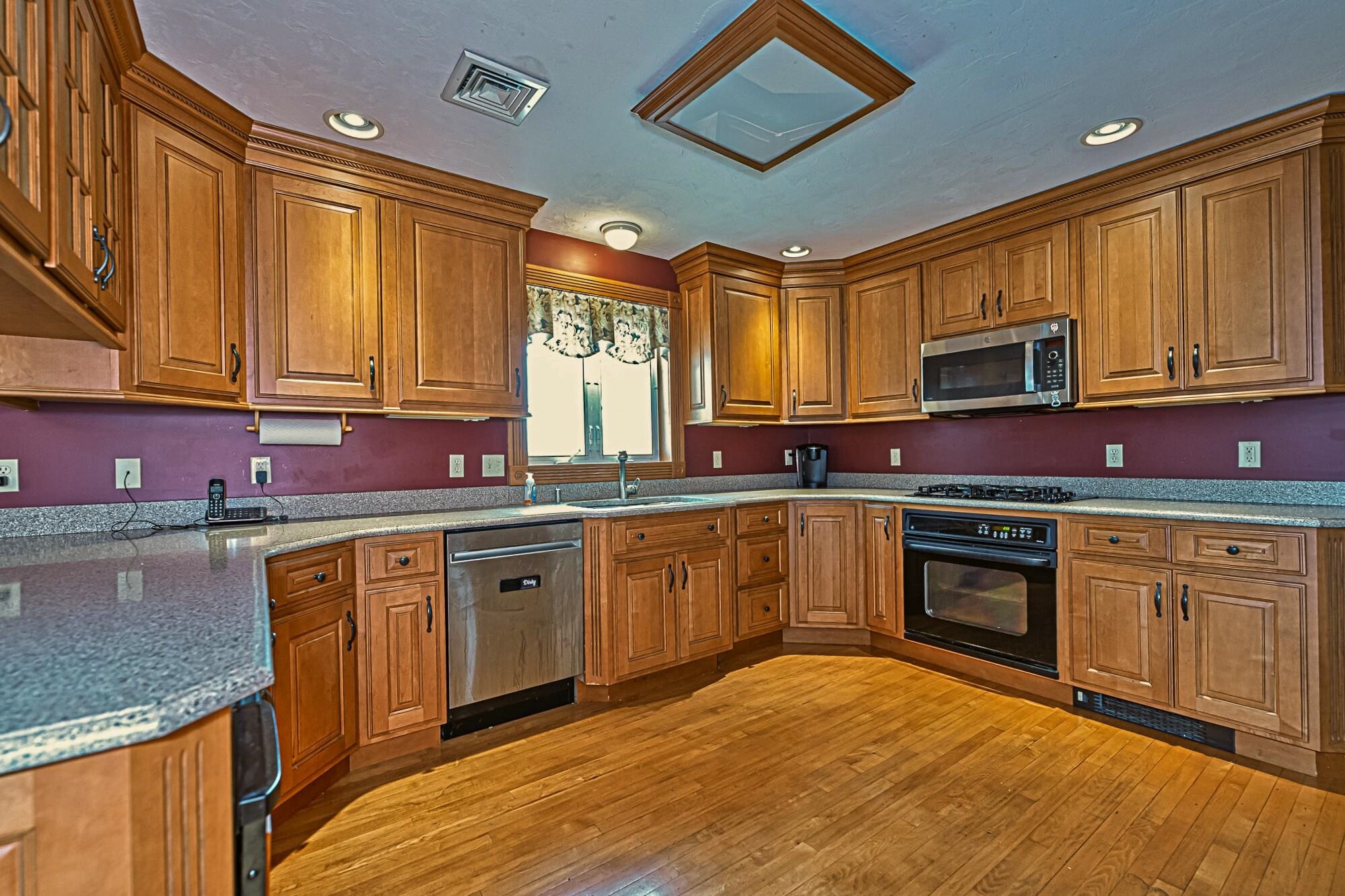 72 Tenney Road Sandown, NH 03873 - Photo 9 of 60 Gallery Image 9