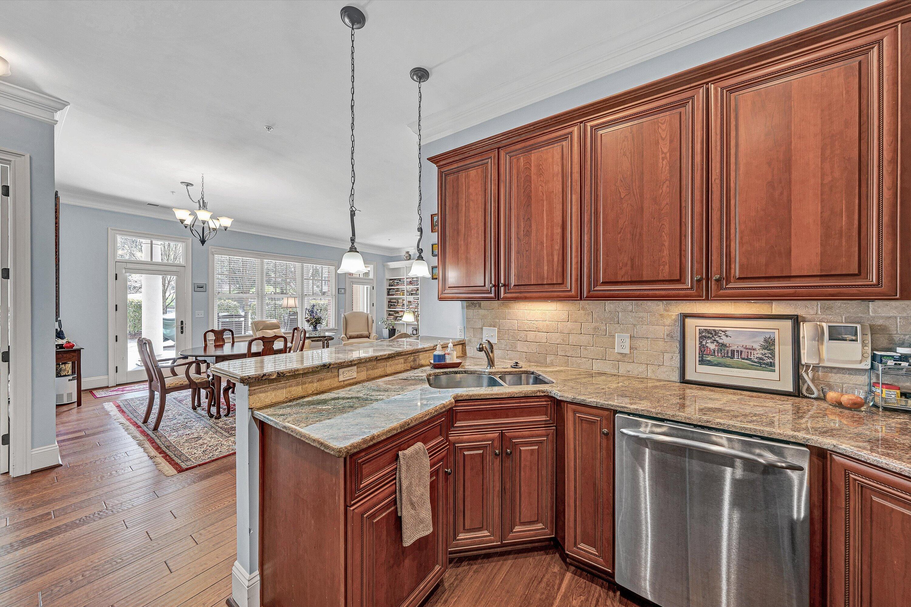 2125 Yellow Mountain Road Southeast, Unit 111 Roanoke, VA 24014 - Photo 15 of 34 15-DSC00031