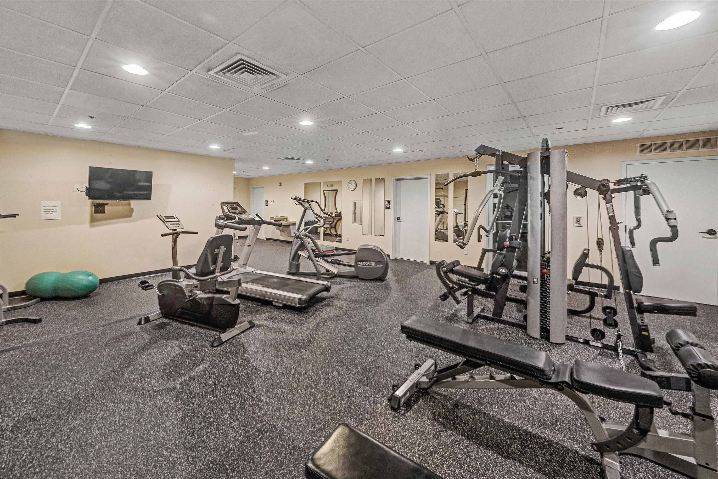 2125 Yellow Mountain Road Southeast, Unit 111 Roanoke, VA 24014 - Photo 30 of 34 31-DSC00082