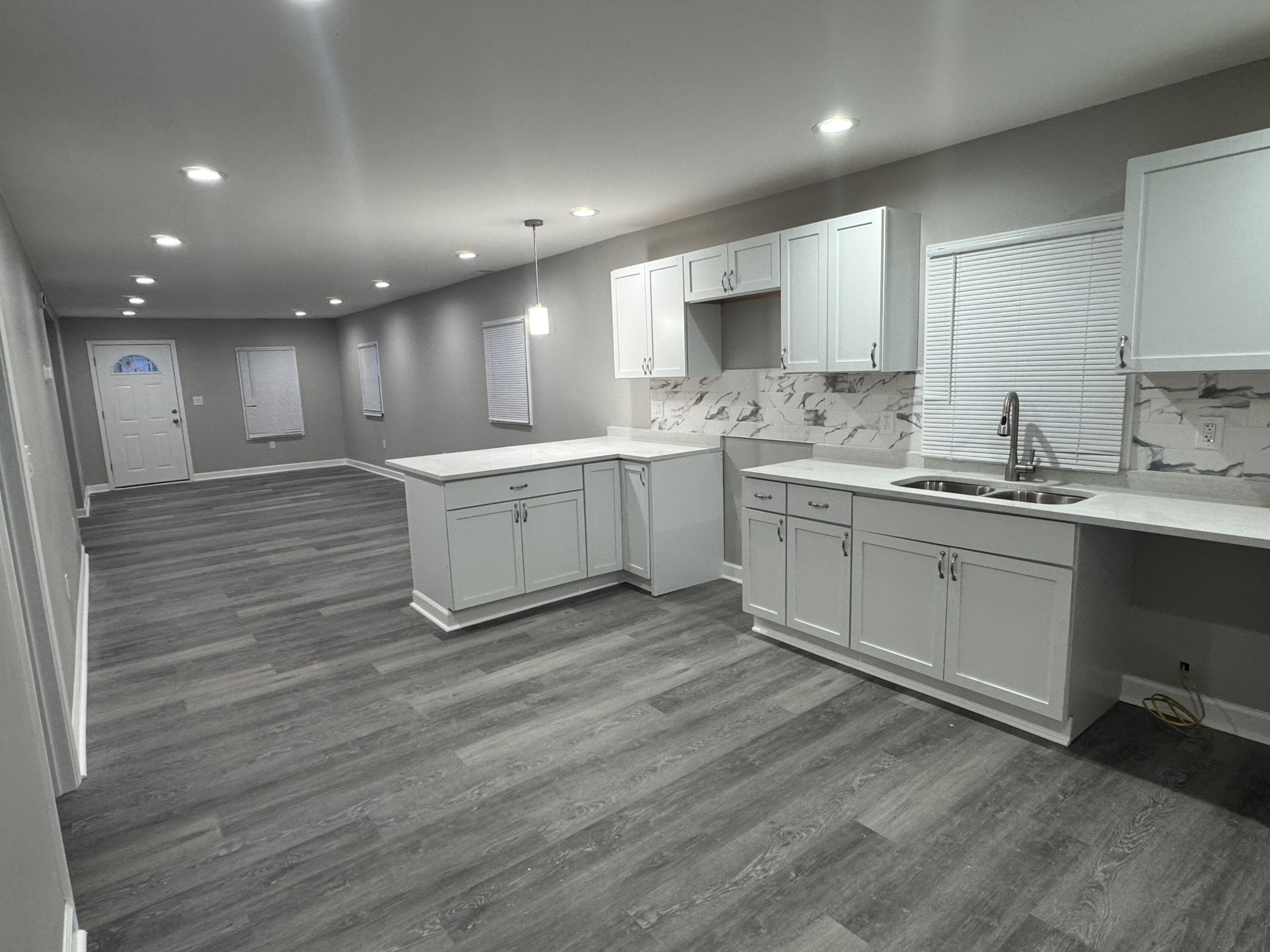 3428 Delaware Street Gary, IN 46409 - Photo 6 of 13 3000x2250
