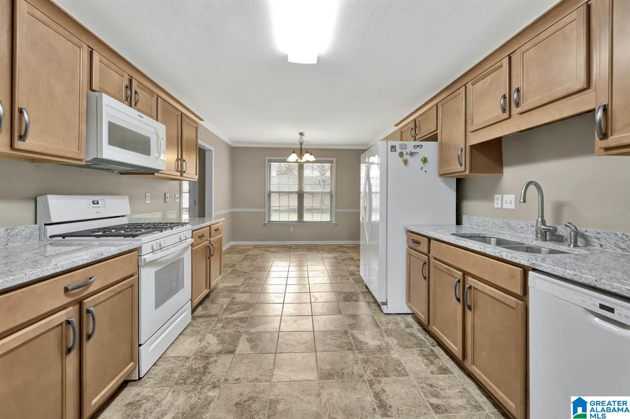 113 Stone Road Pelham, AL 35124 - Photo 6 of 23 Gallery Image 6