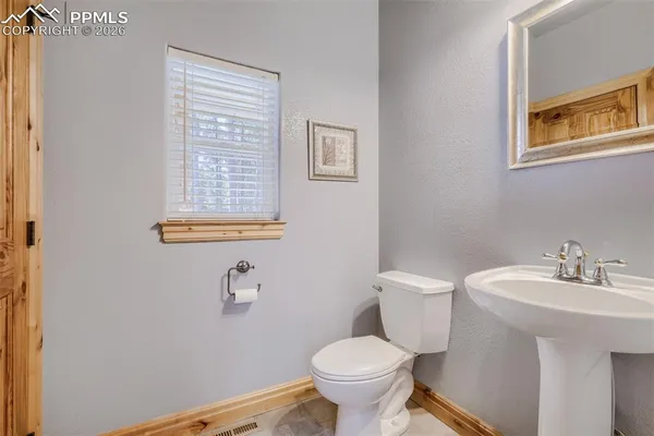 $950,000 | 3550 Conecrest Lane, Colorado Springs, CO 80908