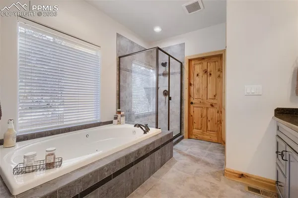 $950,000 | 3550 Conecrest Lane, Colorado Springs, CO 80908