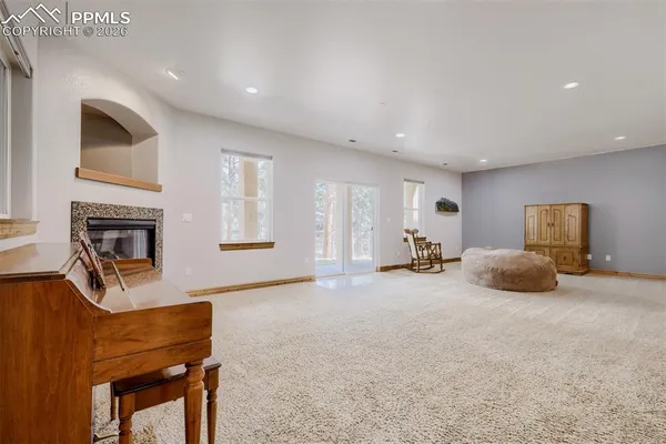$950,000 | 3550 Conecrest Lane, Colorado Springs, CO 80908