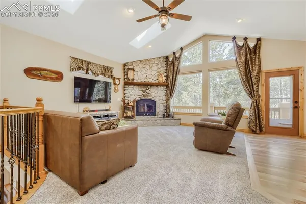 $950,000 | 3550 Conecrest Lane, Colorado Springs, CO 80908