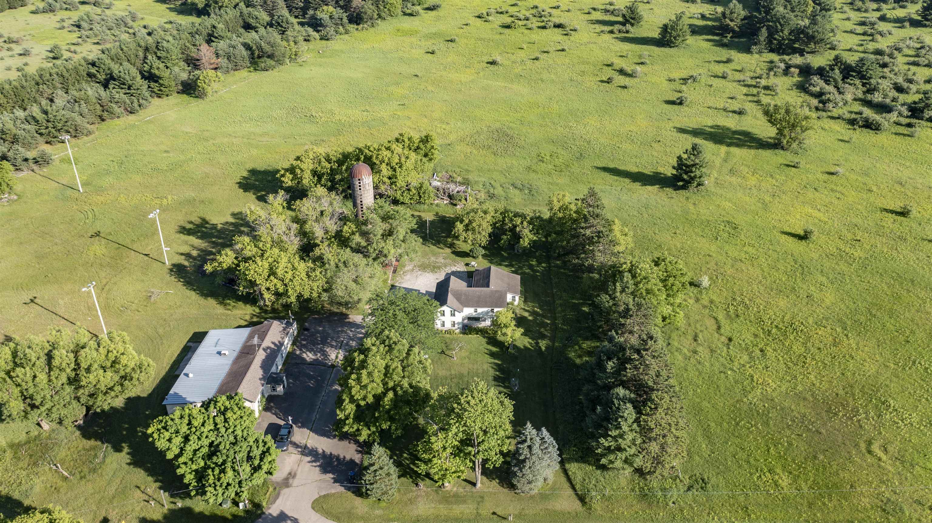 1600 Townsend Road Waupaca, WI 54981 - Photo 30 of 34